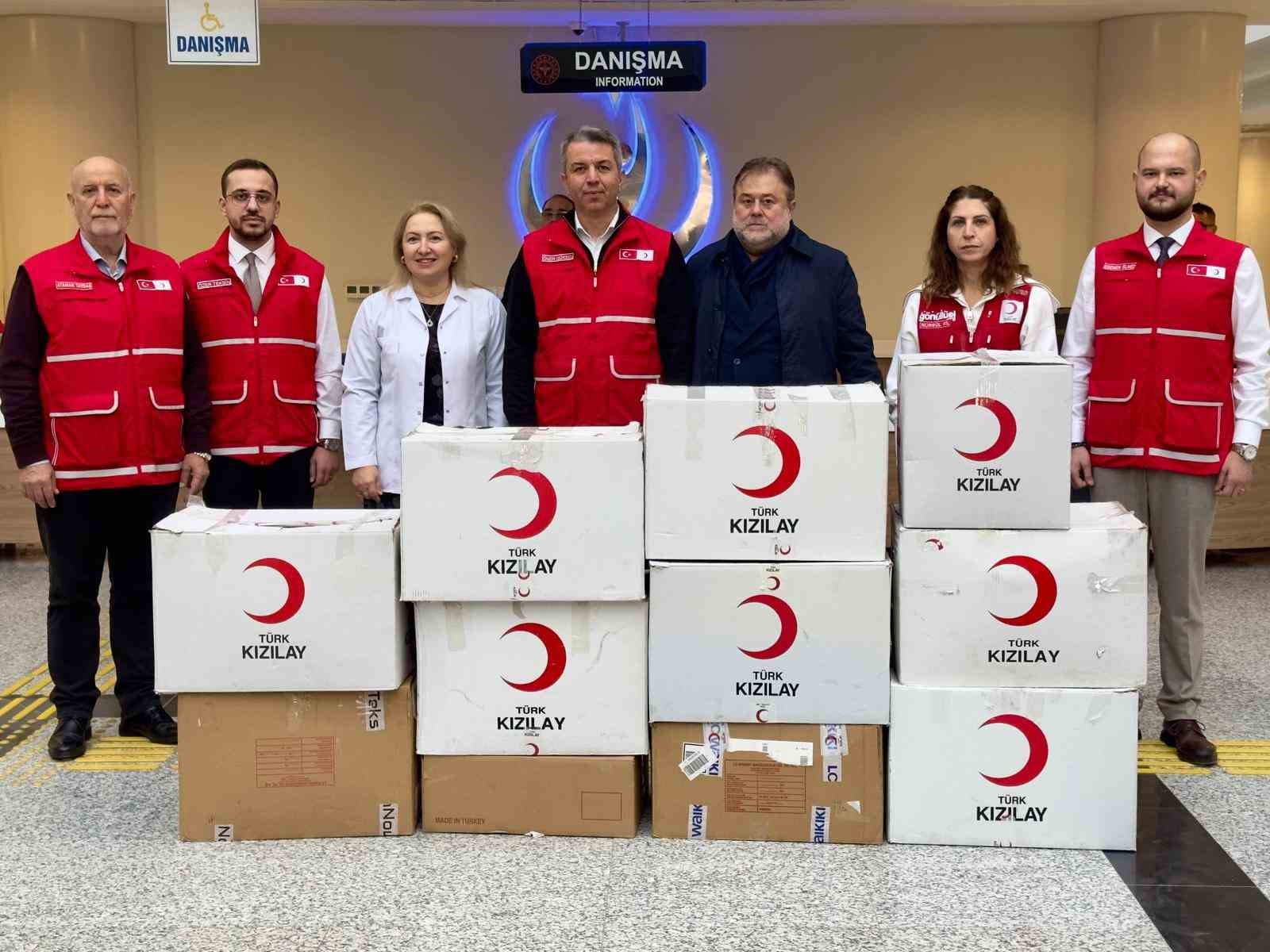 turk-kizilay-manisadan-merkezefendi-devlet-hastanesindeki-hastalara-destek-1RPYUIQS.jpg
