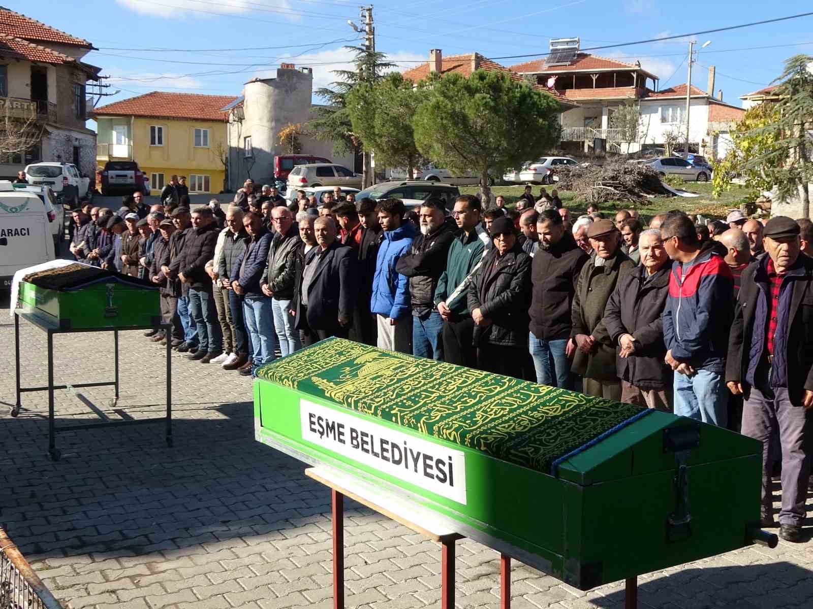 usakta-kazada-hayatini-kaybeden-dulay-cifti-defnedildi-gJyjWB3j.jpg