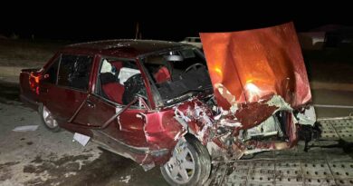 Uşak’ta otomobil ile hafif ticari araç çapıştı: 6 yaralı Uşak’ta otomobil ile hafif ticari araç çapıştı: 6 yaralı