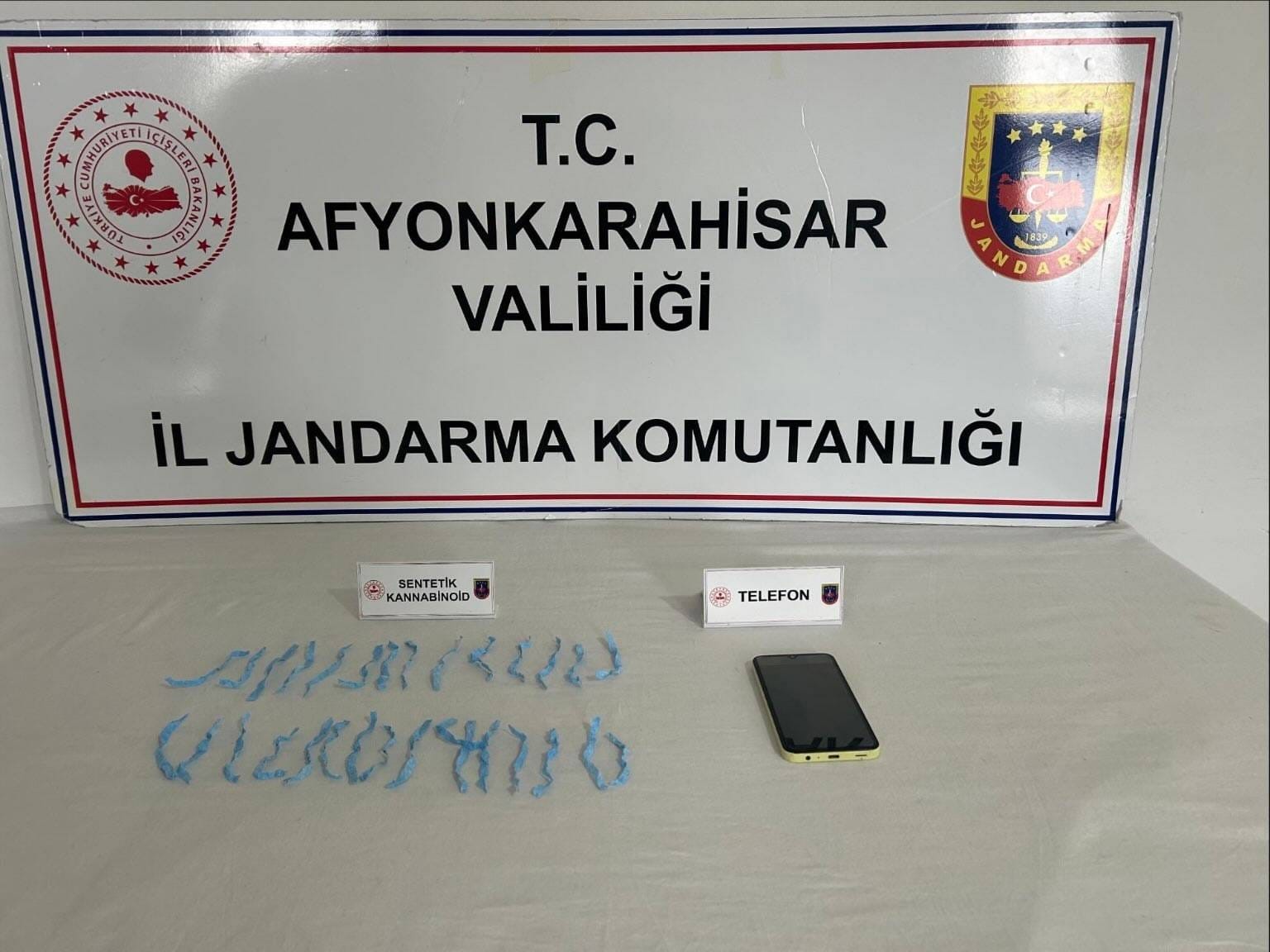 uyusturucu-ile-yakalanan-sahis-tutuklandi-QTlgxj9k.jpg
