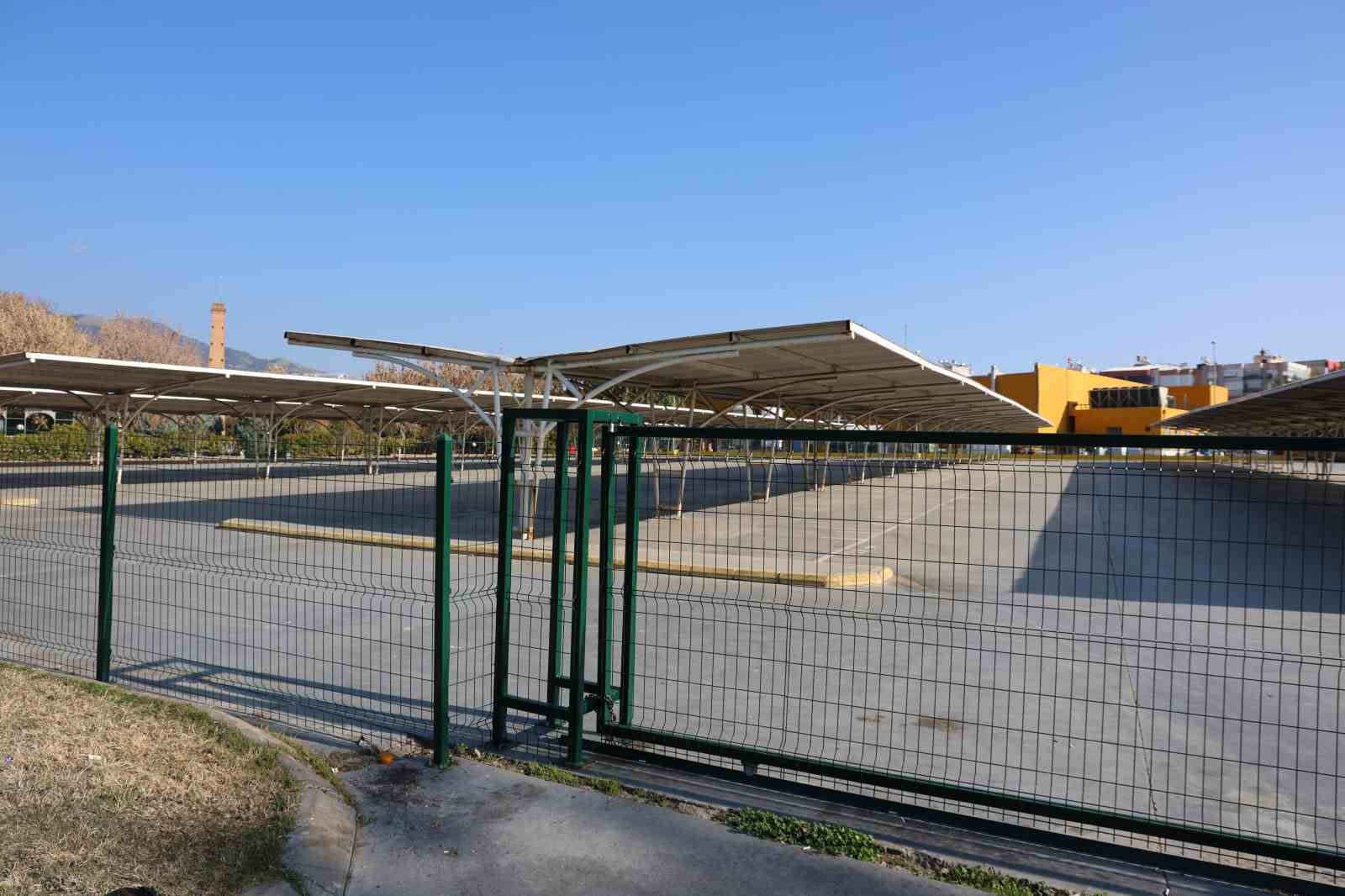 vatandasin-ucretsiz-kullandigi-otopark-kapatildi-rsFew4xe.jpg