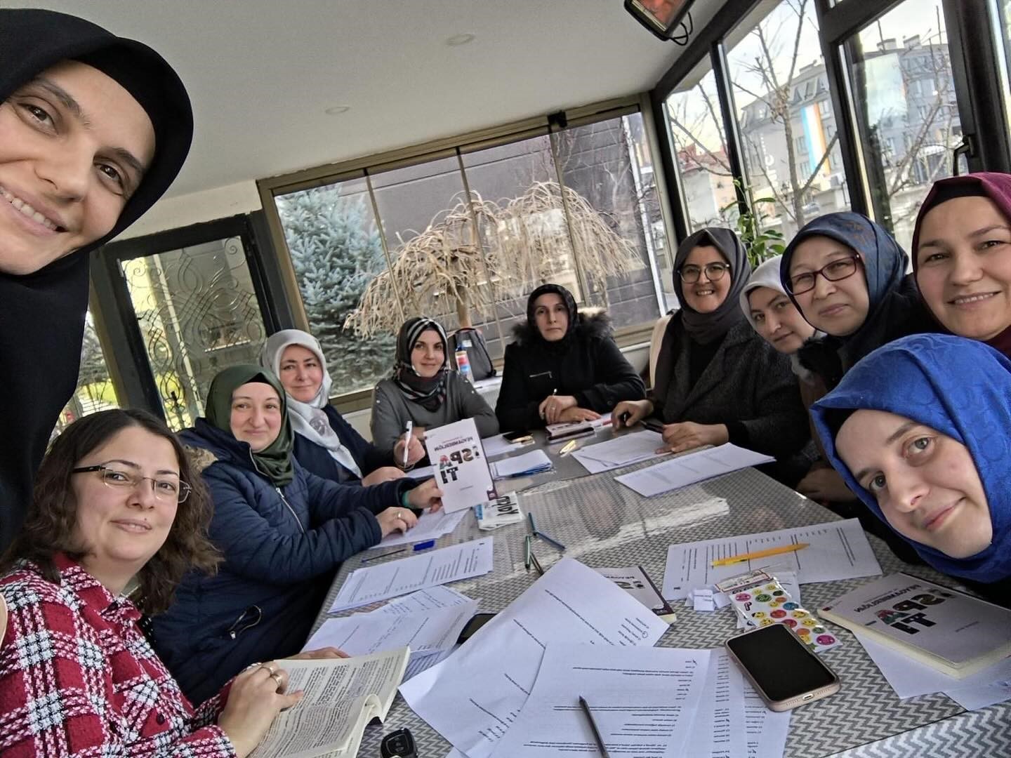 veliler-kitap-okuma-atolyesinde-bir-araya-geldi-UHARznQb.jpg