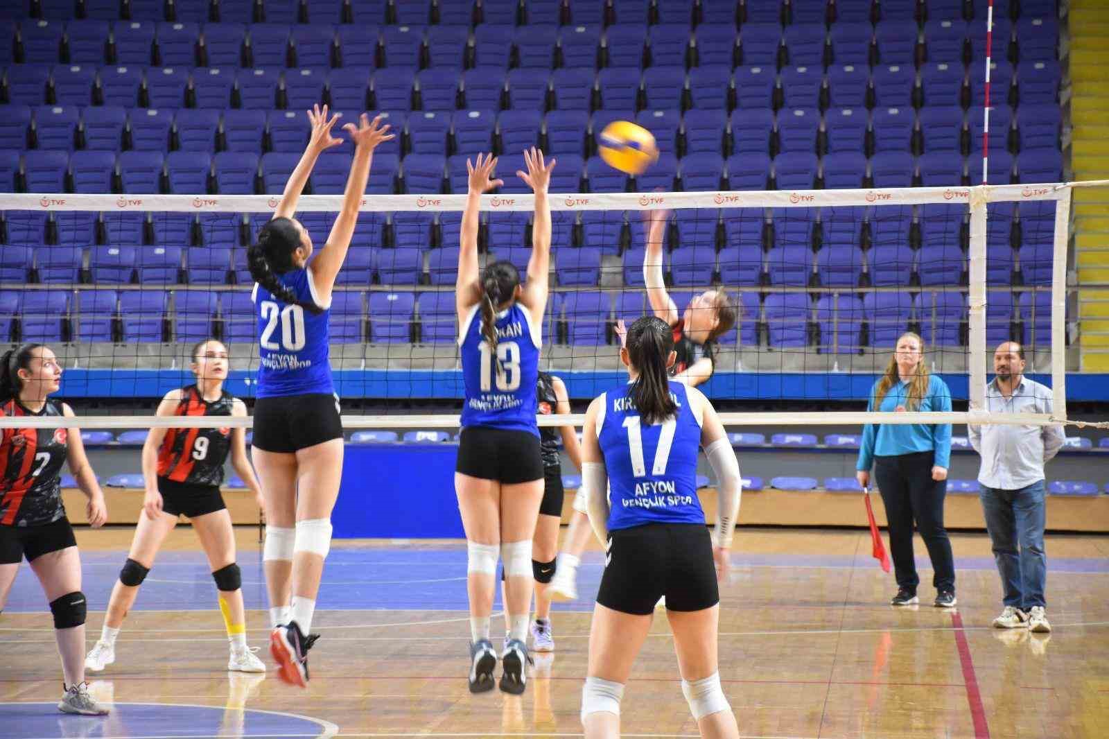 voleybol-genc-kizlar-il-birinciligi-musabakalari-sona-erdi-8M32FNXG.jpg
