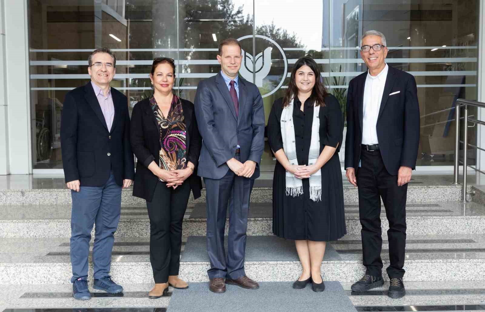 yasar-universitesinden-uluslararasi-basari-6llpiSwc.jpg