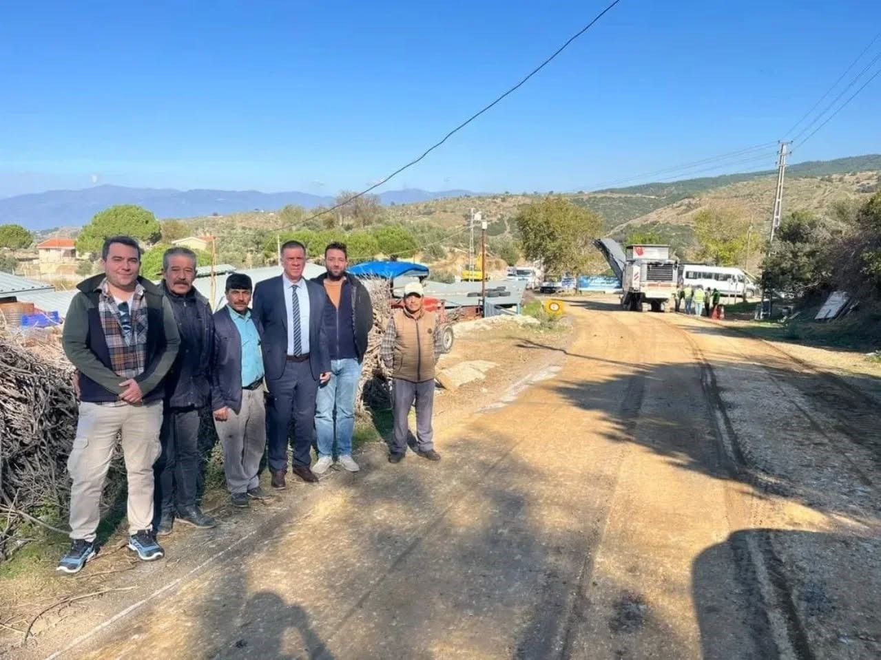 yenipazar-belediye-baskani-ercan-onlar-konusur-biz-hizmet-ederiz-kq3pzSdd.jpg