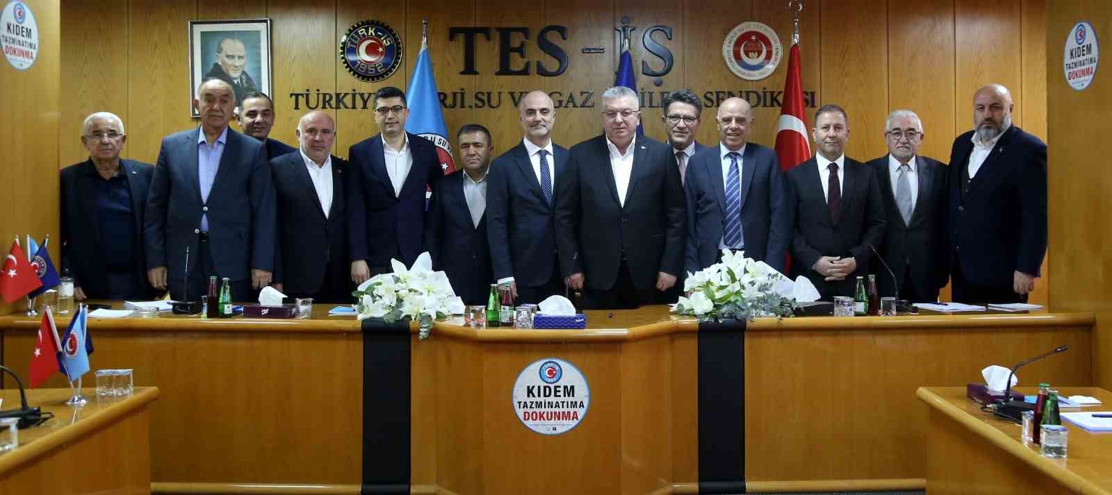 yk-enerji-sirketinde-toplu-is-sozlesmesi-imzalandi-f4yRvVyn.jpg