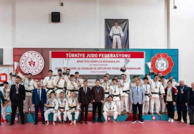 Yunusemre Belediyespor erkek judo takımı Süper Lig’e yükseldi Yunusemre Belediyespor erkek judo takımı Süper Lig’e yükseldi