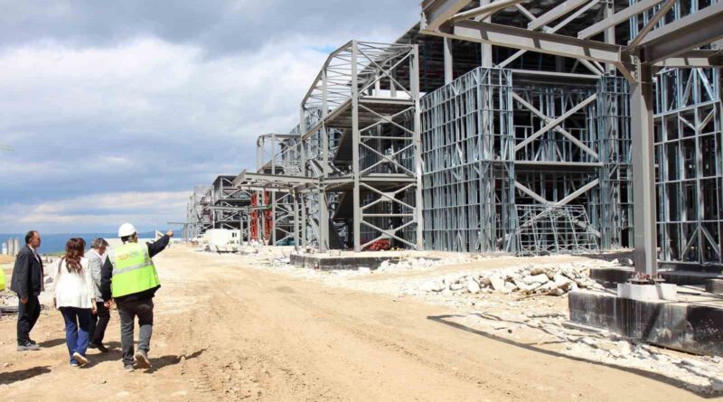 Zekbekci’den ‘Denizli Büyükşehir hastaneye su vermiyor’ çıkışı