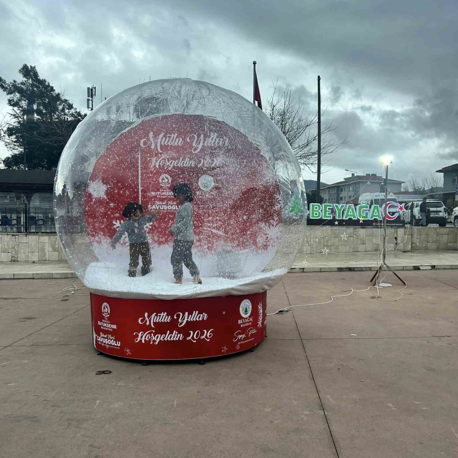 beyagaclilar-yilbasi-hatiralarini-dev-kar-kuresiyle-olumsuzlesiyor-6NvV3HAx.jpg