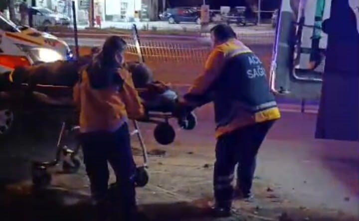 Kırmızı ışık ihlali yapan mikser ortalığı savaş alanına çevirdi; 5 yaralı Kırmızı ışık ihlali yapan mikser ortalığı savaş alanına çevirdi; 5 yaralı