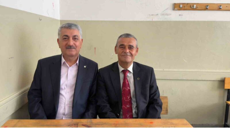 42 yıl sonra aynı sırada buluştular