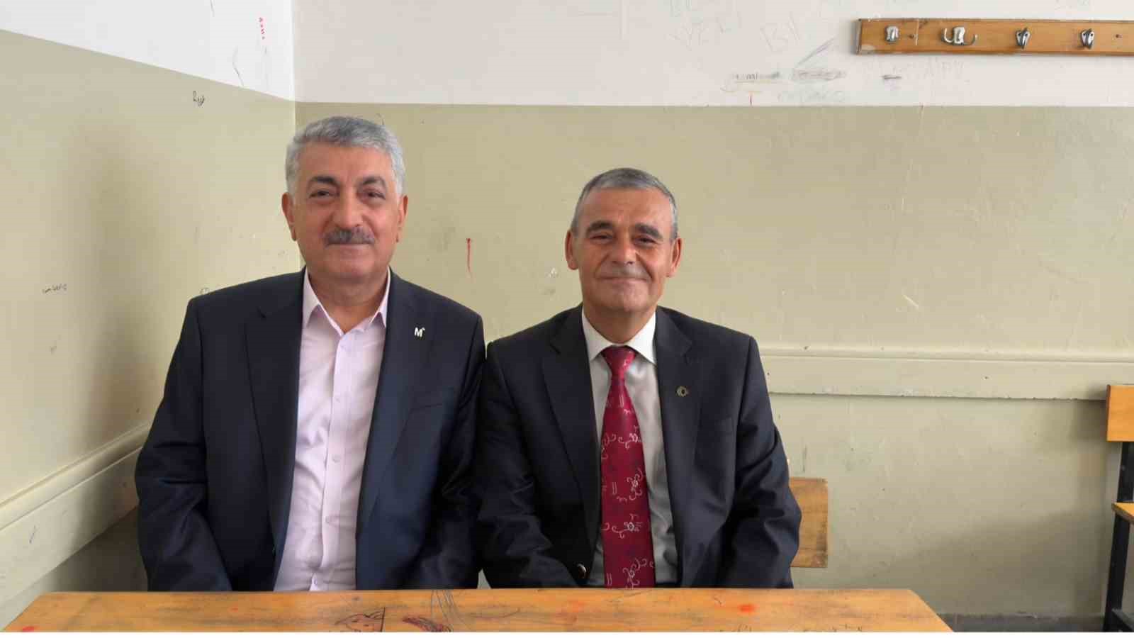 42-yil-sonra-ayni-sirada-bulustular-8dkRNEKj.jpg