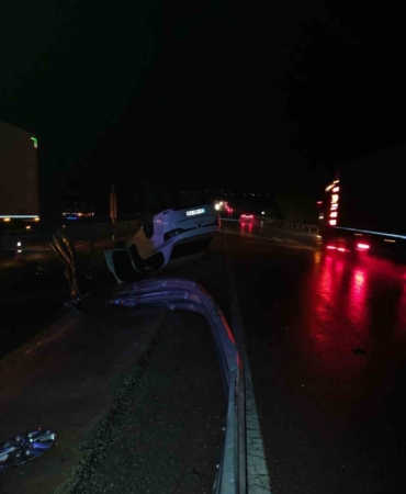 afyonkarahisarda-trafik-kazasi-3-yarali-ZauupBq5.jpg