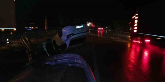 afyonkarahisarda-trafik-kazasi-3-yarali-ZauupBq5.jpg