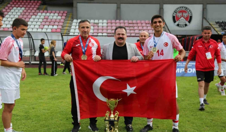 aliagali-semih-ayric-dunya-sampiyonu-oldu-mQWpfr3D.jpg