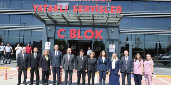 aydin-il-saglik-muduru-senkuldan-hastalara-ve-personele-bayram-ziyareti-PkpVBcc1.jpg