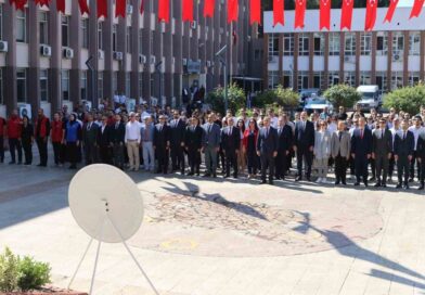 Aydın’da Gençlik Haftası, çelenk töreniyle başladı