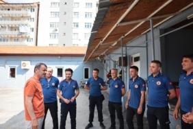 baskan-cavusoglundan-bayram-mesaisindeki-personele-ve-hastalara-ziyaret-Oe4mVKDy.jpg