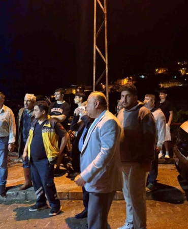 baskan-ozel-yangin-sondurme-calismalarini-yerinde-takip-etti-1fRNzgzB.jpg
