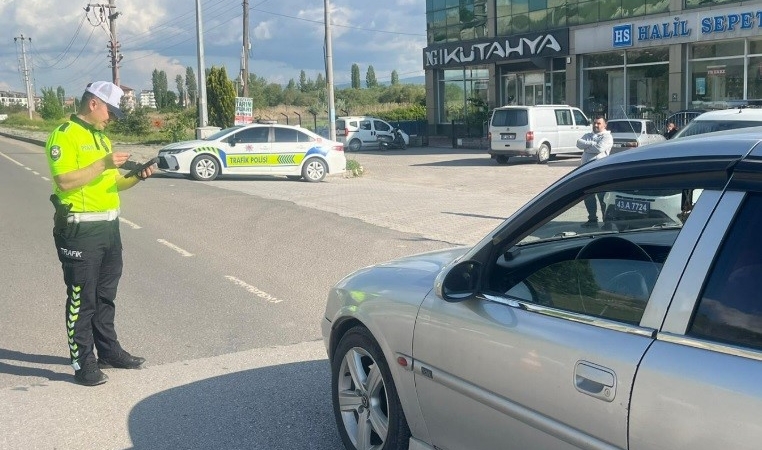 bayram-oncesi-siki-trafik-denetimi-kVZYIDxF.jpg