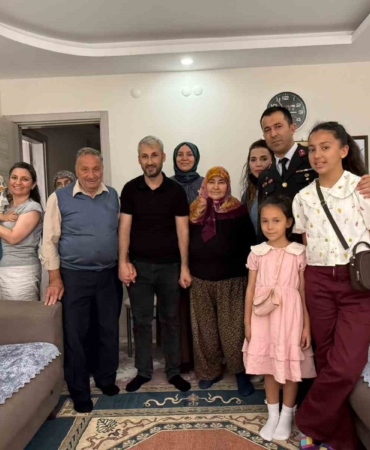 bayramda-sehit-aileleri-ve-gazilere-vefa-seferberligi-KAGPOljT.jpg