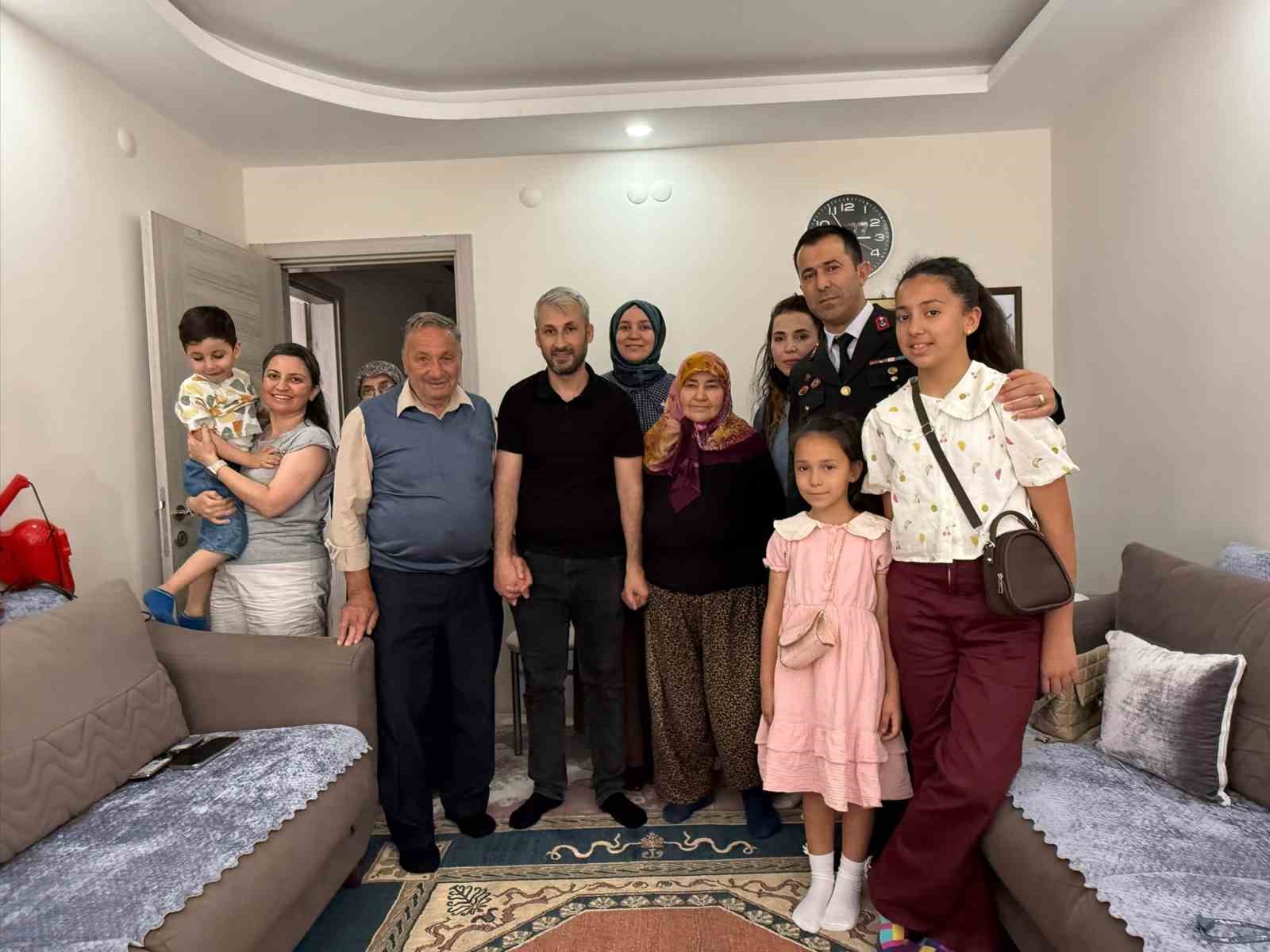bayramda-sehit-aileleri-ve-gazilere-vefa-seferberligi-KAGPOljT.jpg