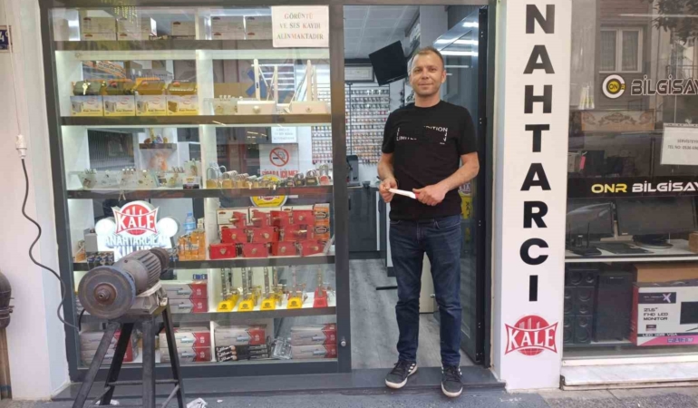 bicak-bileme-ustalarinin-mesaisi-suruyor-taCljZG4.jpg