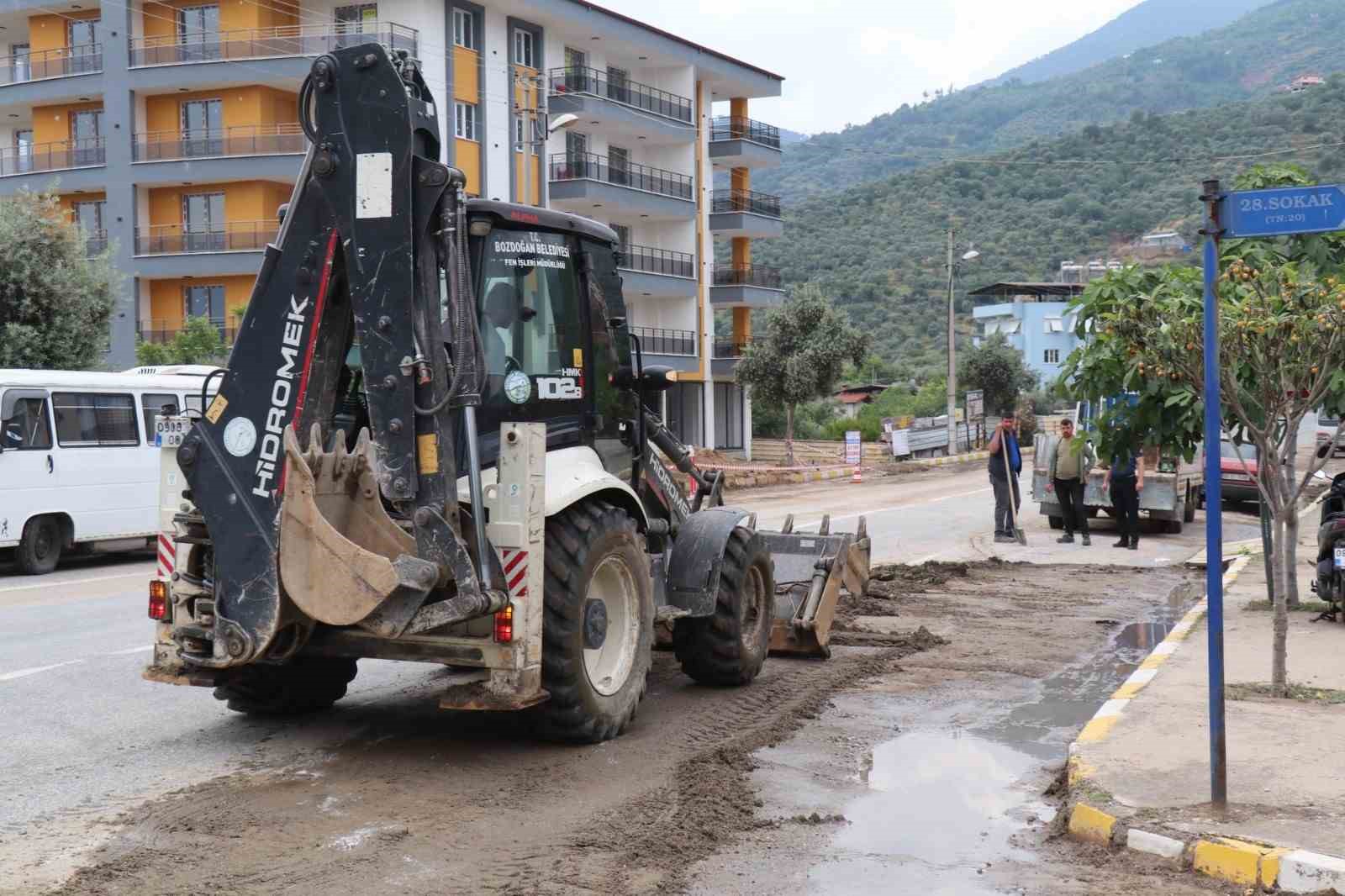 bozdoganda-yagisin-izleri-siliniyor-fJ2ym4GS.jpg