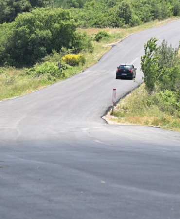 buyuksumbuller-ile-ortakoy-arasindaki-yol-sicak-asfaltla-yenilendi-jdW2j6Tn.jpg