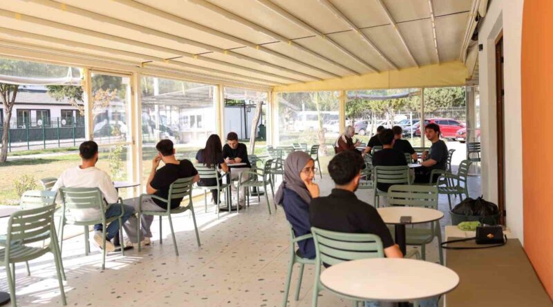 Efeler Belediyesi Yurt Kafe’yi hizmete açmak için gün sayıyor