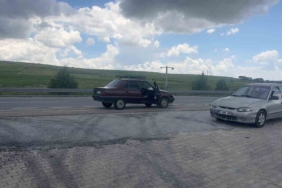 iki-otomobilin-carpistigi-kazada-bir-kisi-yaralandi-ENi1nDrm.jpg
