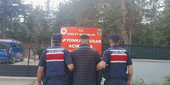 jandarma-cesitli-suclardan-aranan-10-kisiyi-yakaladi-fEYIF83j.jpg