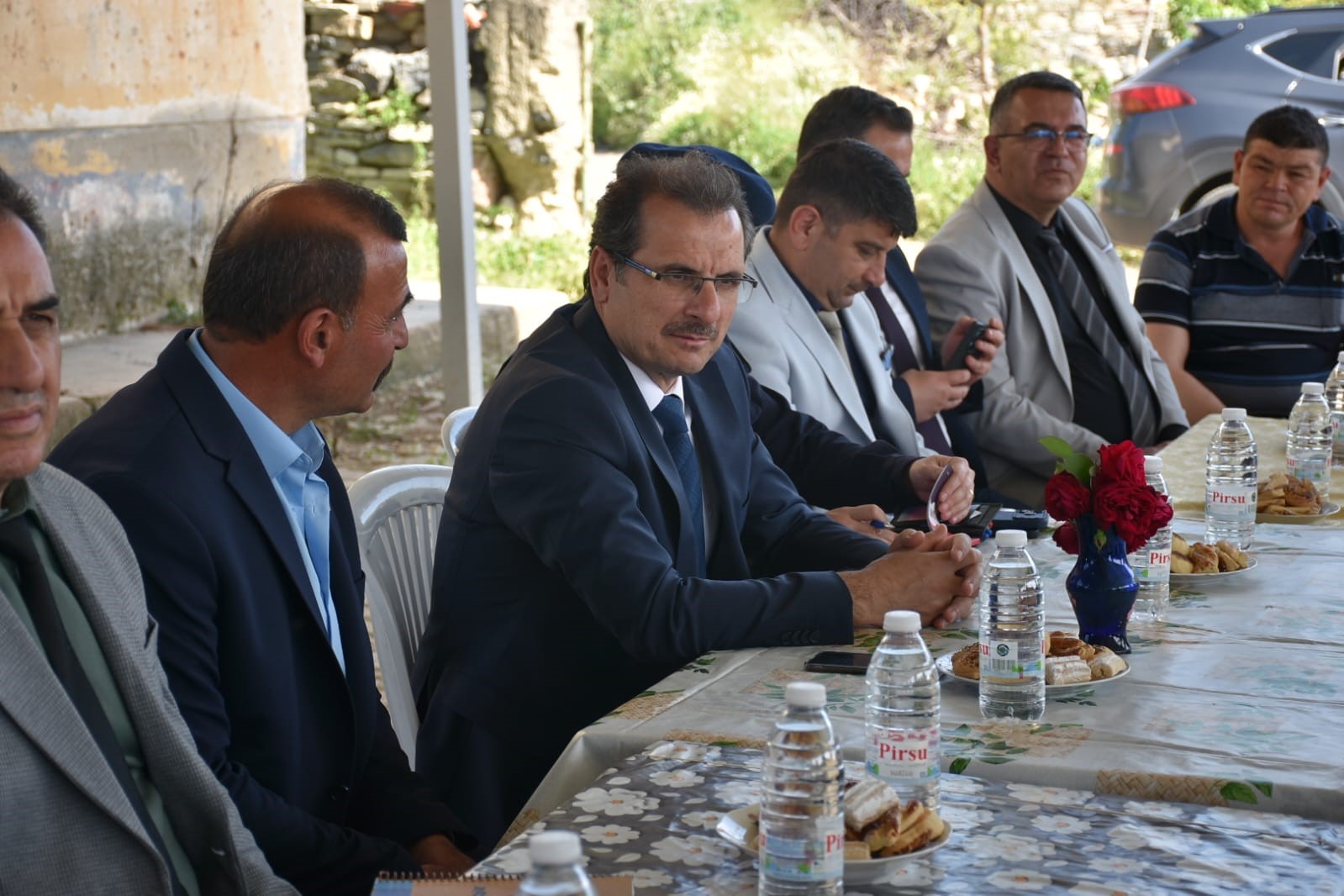kaymakam-guldogan-4-mahallede-talepleri-dinledi-qGSOVHAn.jpg