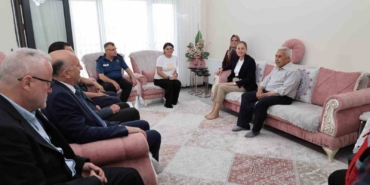 kaymakam-kupeli-sehit-ailelerini-unutmadi-jGNTLf7k.jpg
