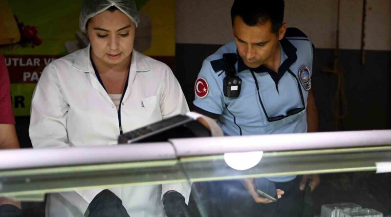 Kuşadası Belediyesi gıda denetimlerini sıklaştırdı