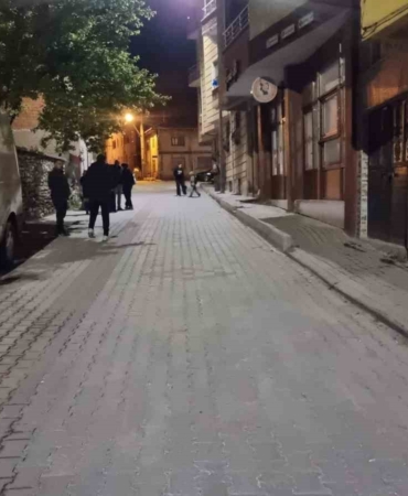 kutahya-domanicte-gece-yarisi-pes-pese-iki-deprem-meydana-geldi-hSJ8fs4r.jpg