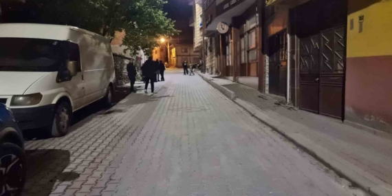 kutahya-domanicte-gece-yarisi-pes-pese-iki-deprem-meydana-geldi-hSJ8fs4r.jpg