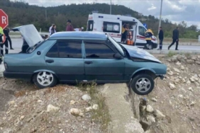 kutahya-emette-kavsakta-iki-arac-carpisti-3-yarali-4MtTaTNO.jpg