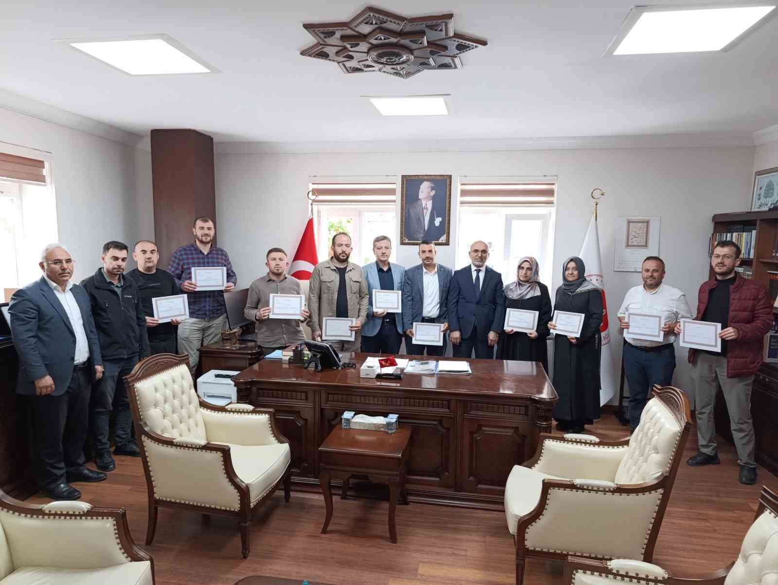 muftuluk-personellerine-ilk-yardim-egitimi-verildi-d2SfDYh4.jpg
