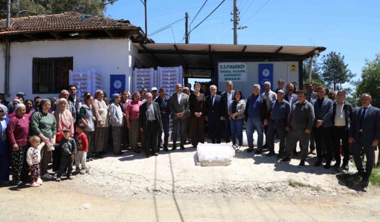 mugla-buyuksehirden-ipek-bocekciligine-destek-zOBntUnL.jpg