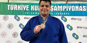 salihliyi-gururlandiran-sampiyonluk-LBescAlM.jpg