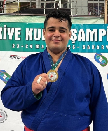 salihliyi-gururlandiran-sampiyonluk-LBescAlM.jpg