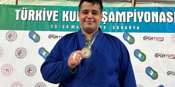 salihliyi-gururlandiran-sampiyonluk-LBescAlM.jpg
