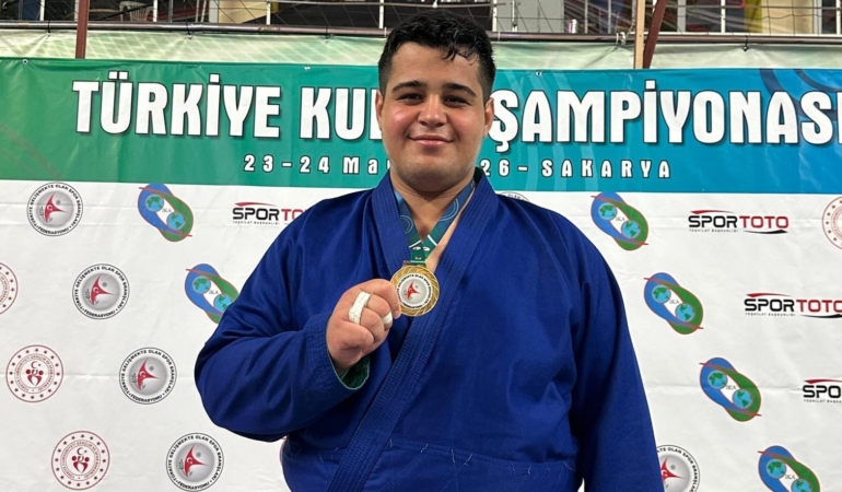 salihliyi-gururlandiran-sampiyonluk-LBescAlM.jpg