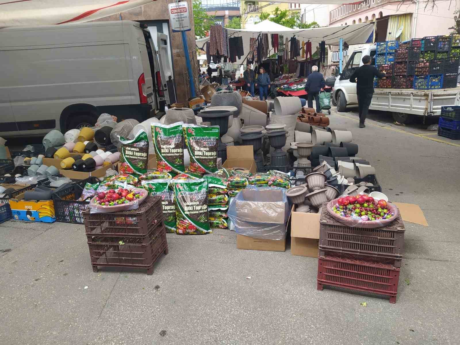 semt-pazarindaki-goz-hakki-sepetleri-yurekleri-isitti-An7wjq4g.jpg