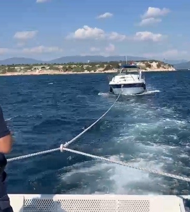 suruklenen-teknedeki-4-kisi-kurtarildi-LZC17ttr.jpg