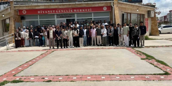 uluslararasi-ogrencilerle-yurek-isitan-bayramlasma-cDOXaSvS.jpg