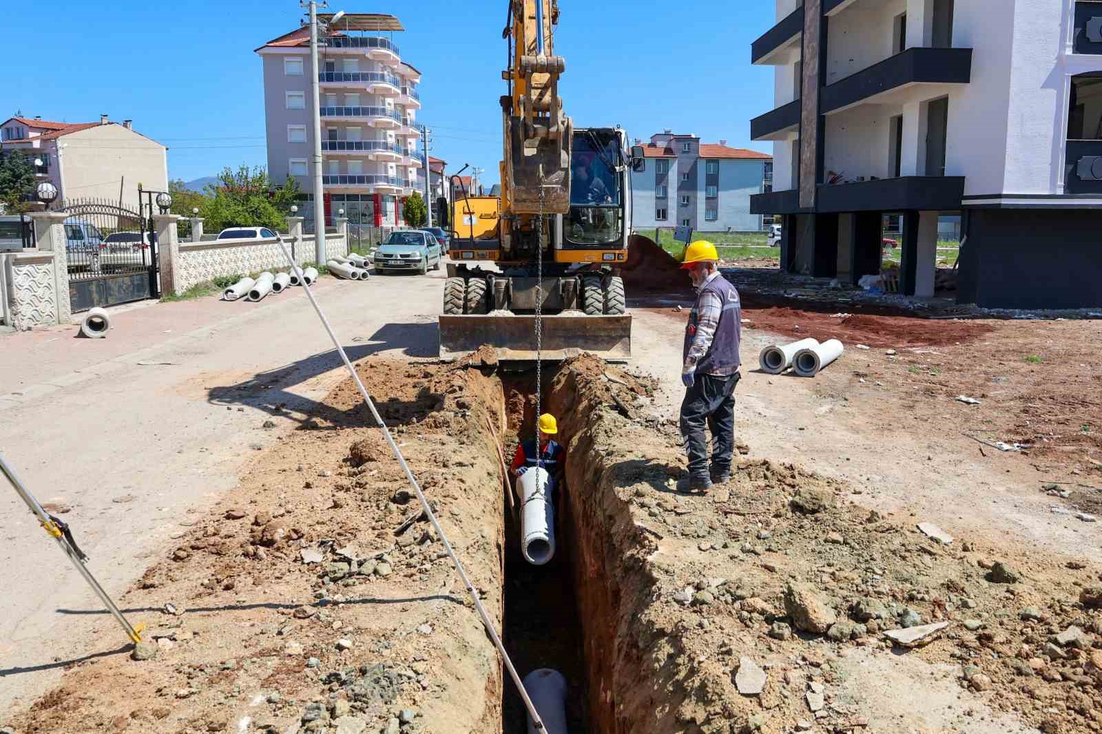 usakta-kilit-parke-ve-altyapi-calismalari-hiz-kesmeden-suruyor-UJwIxObt.jpg