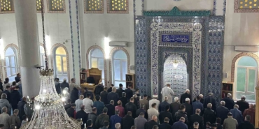 usakta-kurban-bayrami-namazi-kilindi-SbncTrt8.jpg