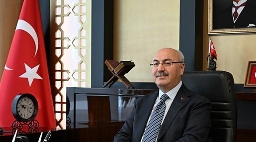 vali-kosger-bayramlar-gonuller-arasinda-muhabbet-kopruleri-kurar-j1D4CUvl.jpg